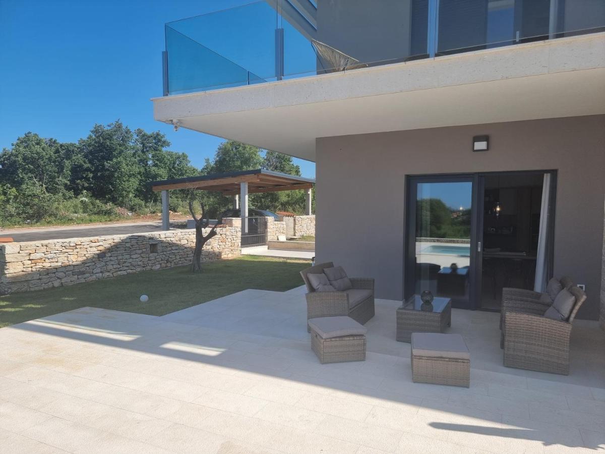 Luxury Villa Serena 2022 - With Heated Pool Cukrici Экстерьер фото